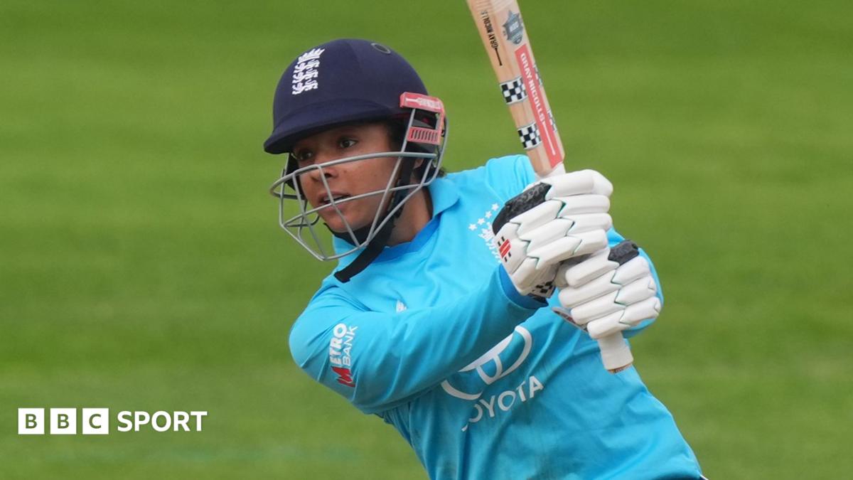 England begin chase of 166 to beat Ireland and seal ODI series win